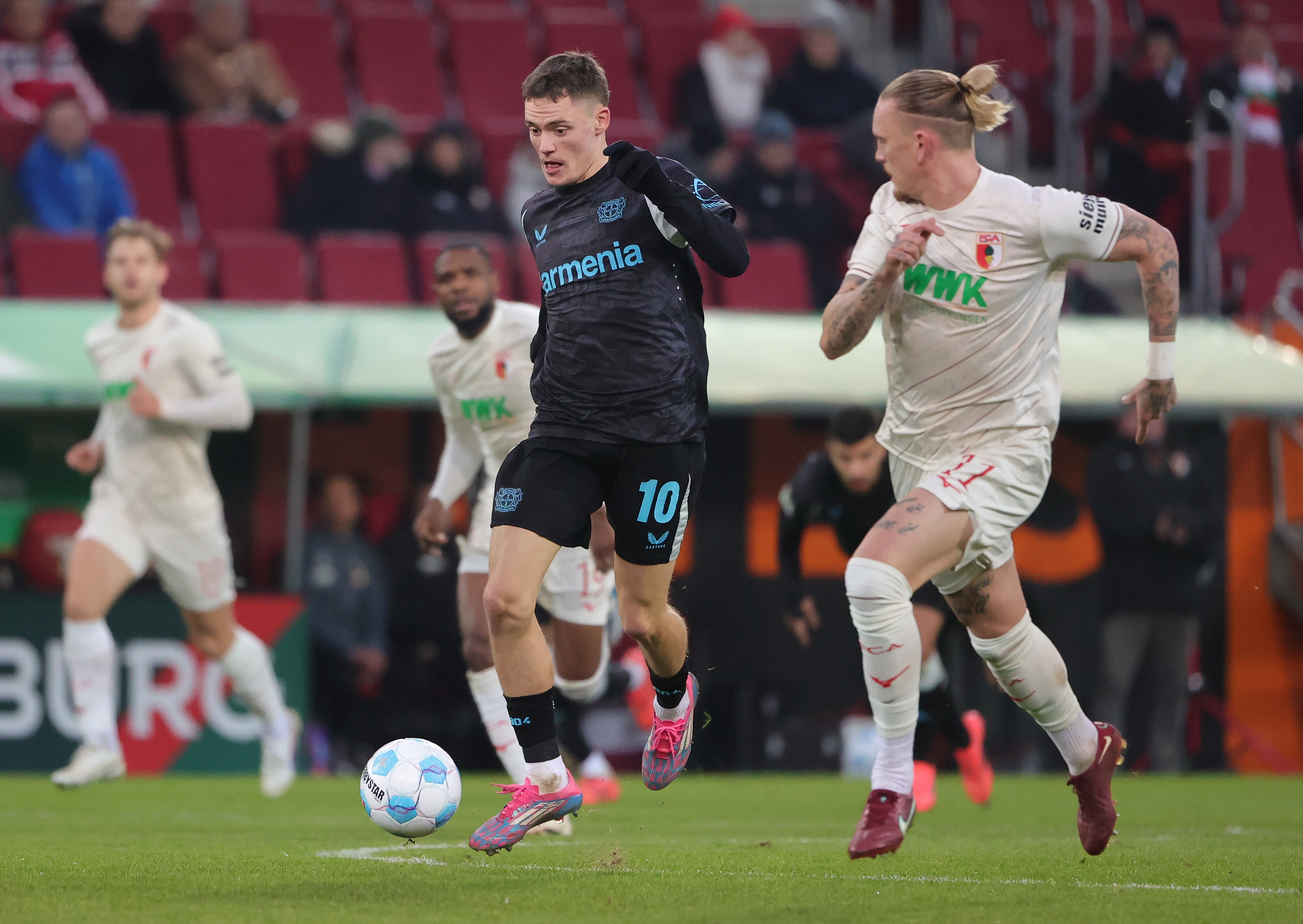 奥格斯堡逆袭慕尼黑狙击德甲冠军梦！的简单介绍