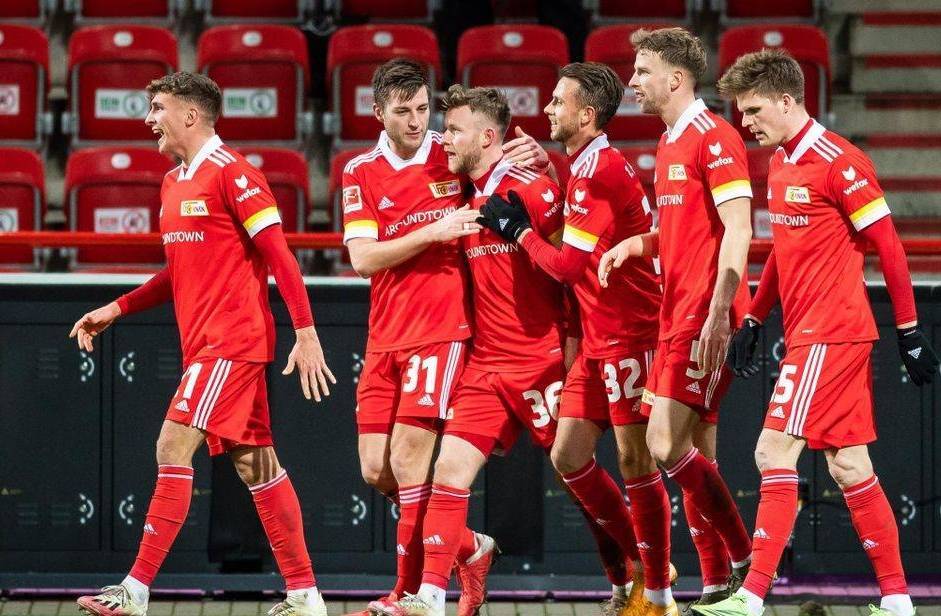 柏林联合主场击败美因茨，继续领跑德甲的简单介绍