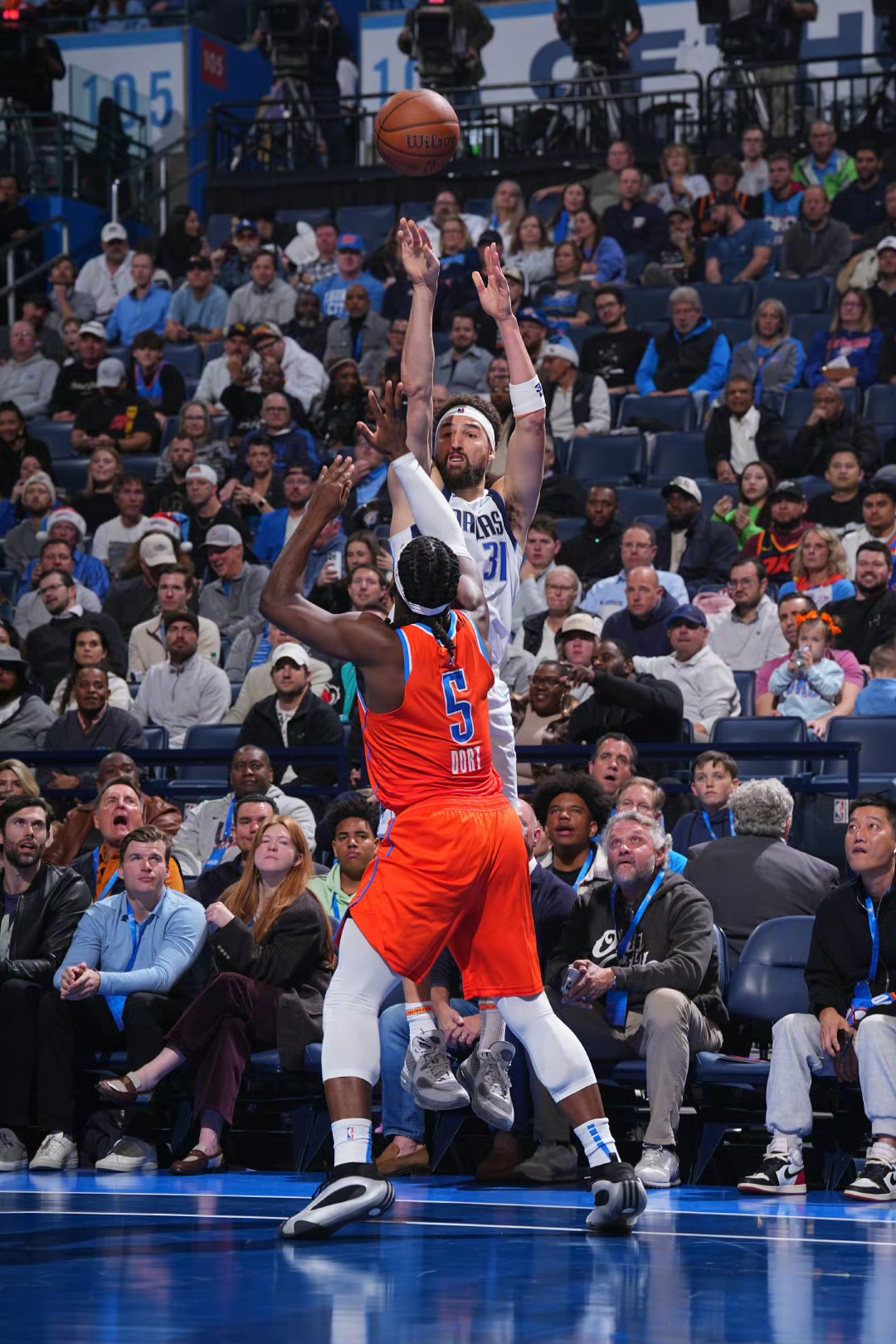 巴西男篮鏖战墨西哥男篮，欧文关键制胜