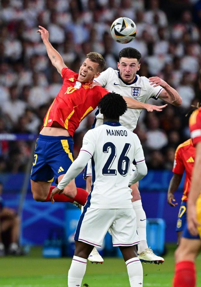 欧洲杯预选赛中球员表现抢眼，斩获全胜战绩的简单介绍