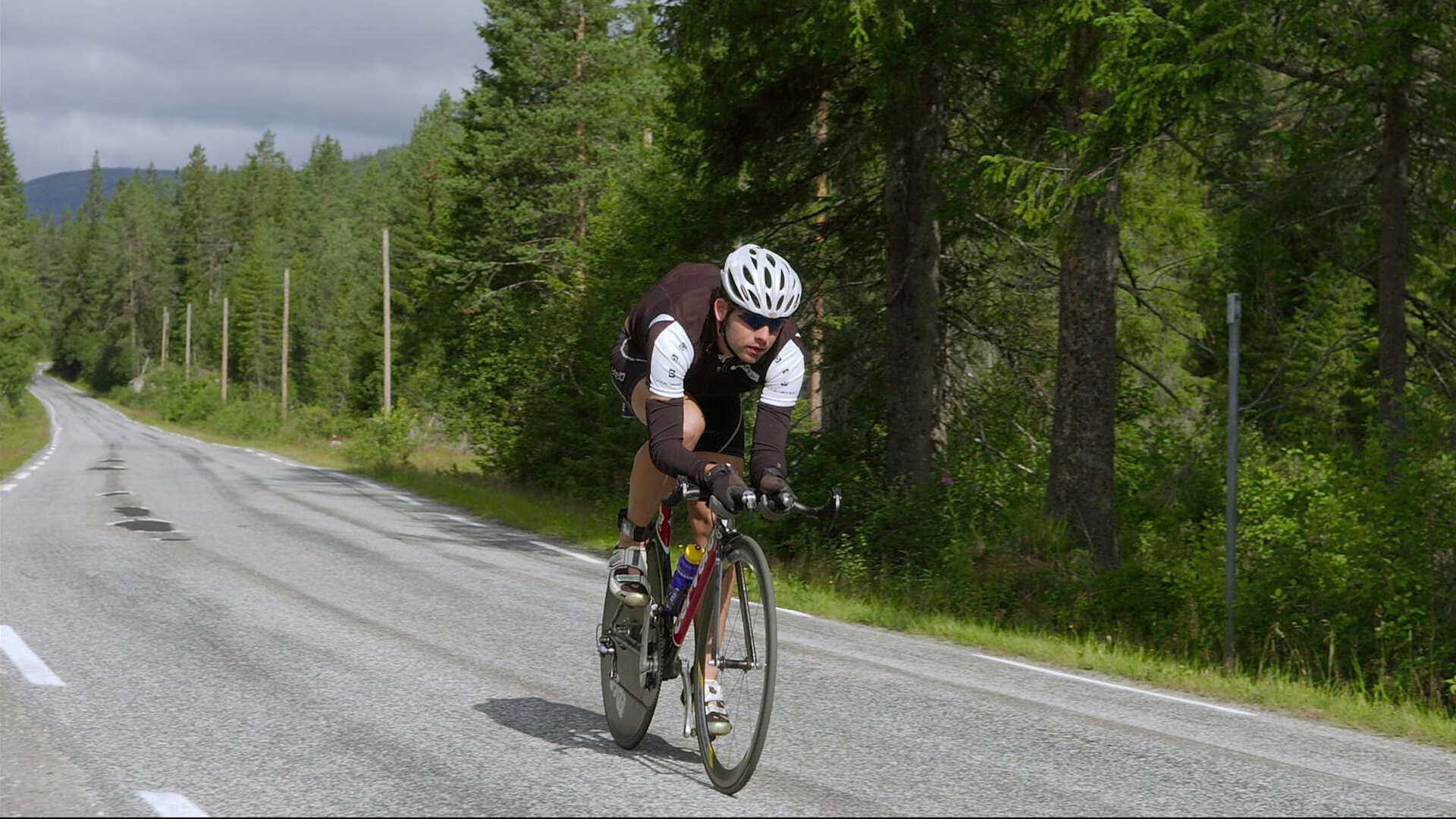 那不勒斯之夜，当姆巴佩的唯一性刺穿西班牙的整体性