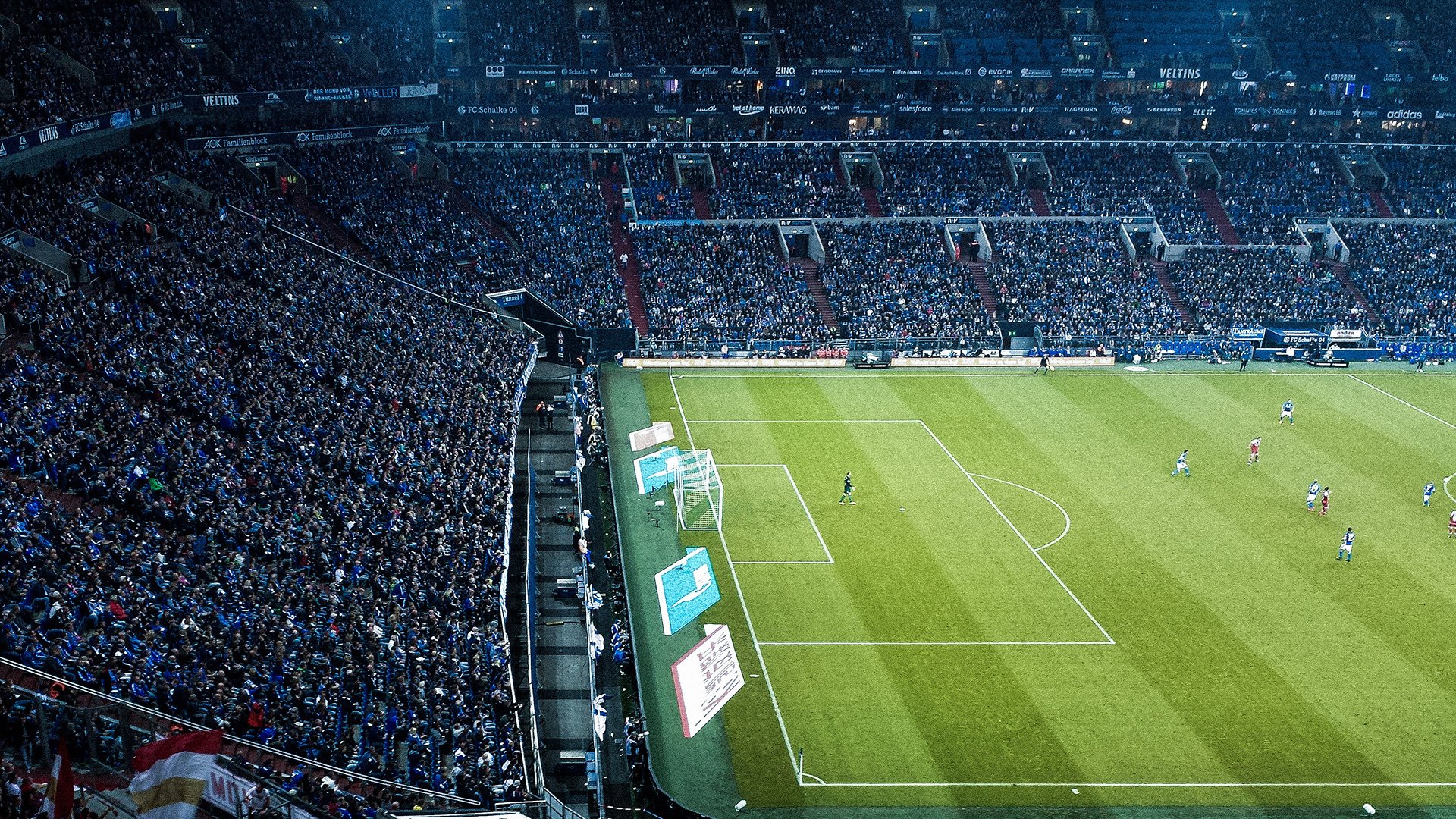 赛道烽火，威廉姆斯鏖战雷诺，汉密尔顿点燃赛场