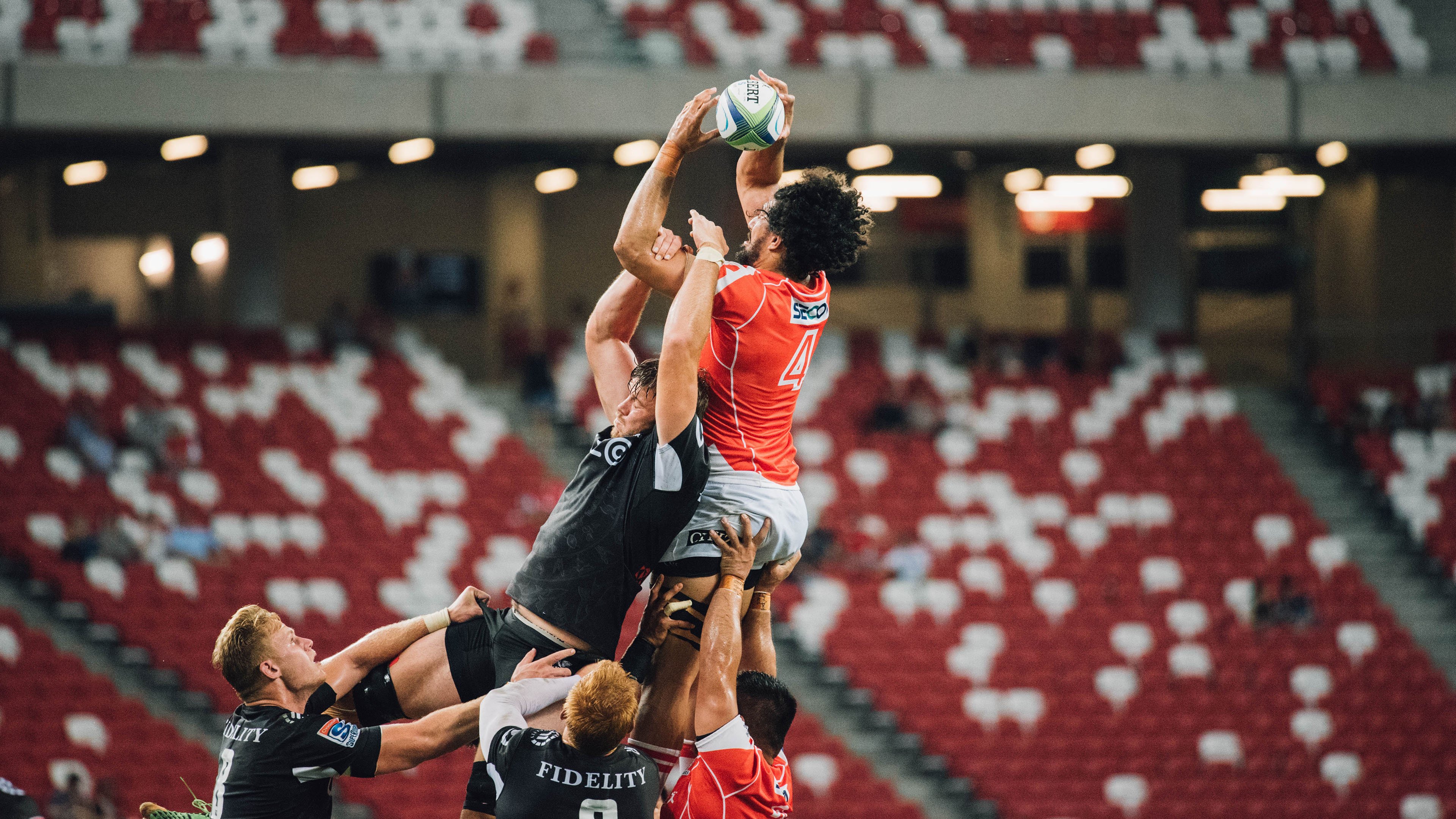 赛道风云，雷诺车队横扫阿斯顿马丁，皮亚斯特里惊艳四座